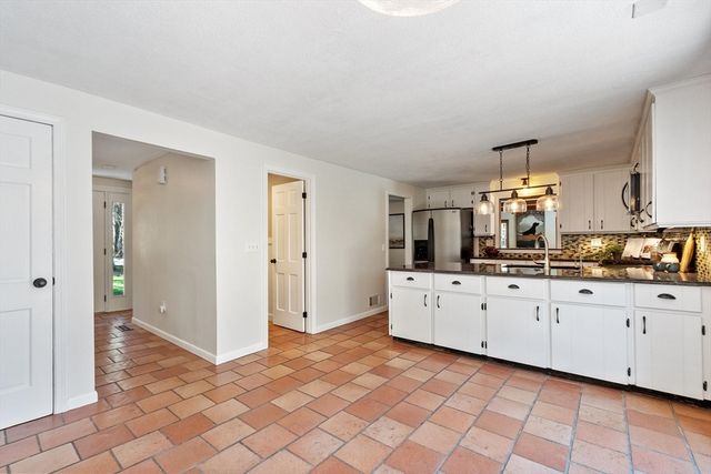 52 Bulkeley Rd, Littleton, MA 01460