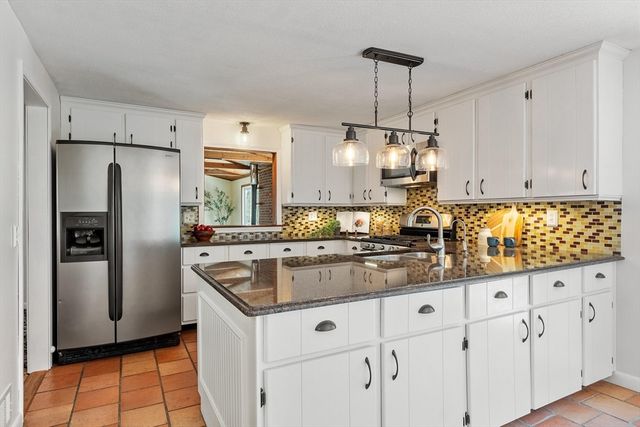 52 Bulkeley Rd, Littleton, MA 01460