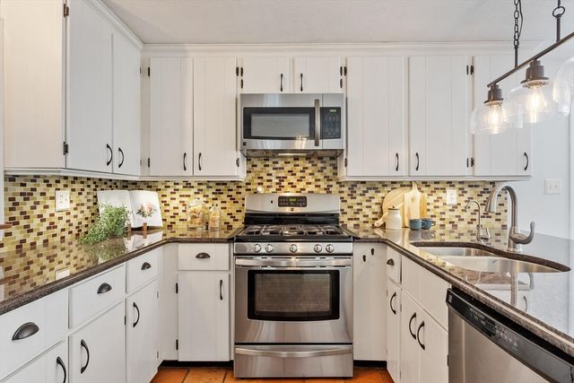 52 Bulkeley Rd, Littleton, MA 01460