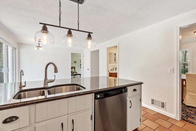 52 Bulkeley Rd, Littleton, MA 01460