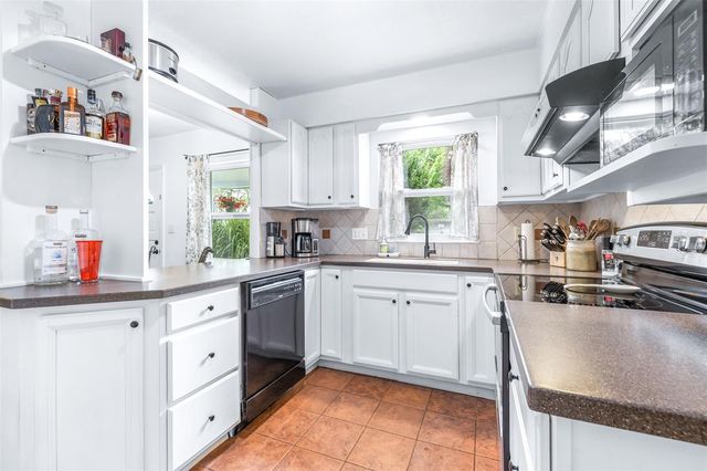 222 14TH AVENUE SW, Largo, FL 33770