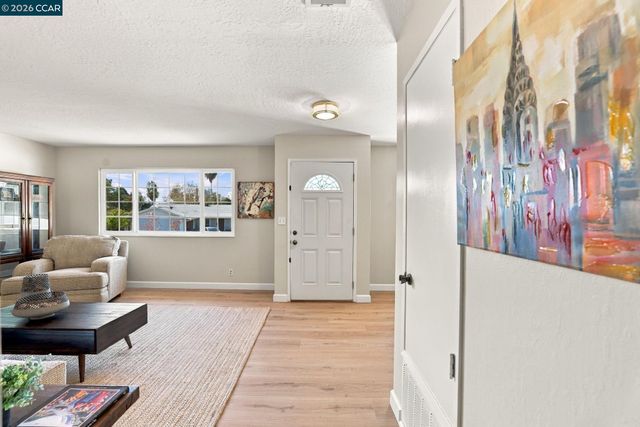 2641 Lassen Way, Pinole, CA 94564