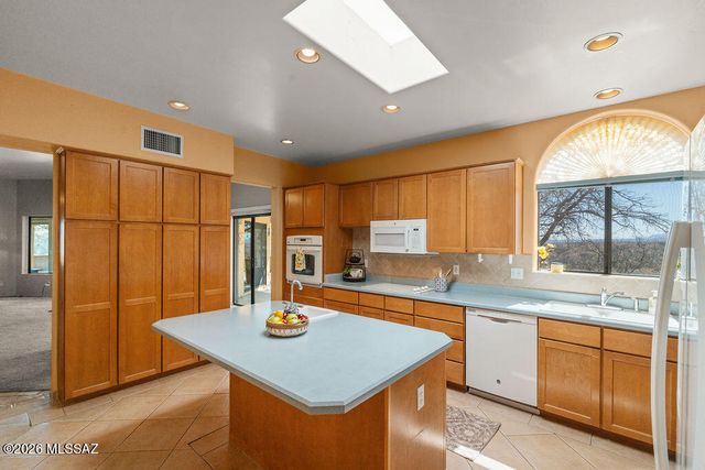 861 Via Mandan, Rio Rico, AZ 85648