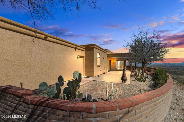 861 Via Mandan, Rio Rico, AZ 85648
