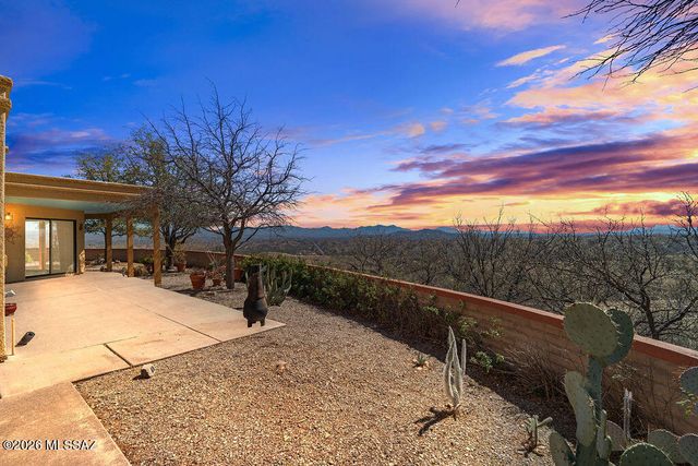 861 Via Mandan, Rio Rico, AZ 85648