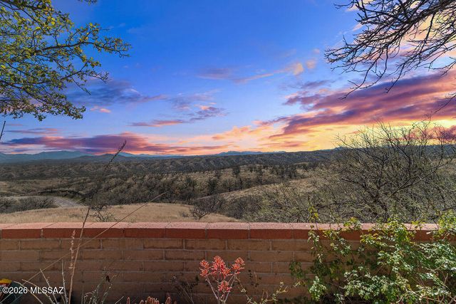 861 Via Mandan, Rio Rico, AZ 85648