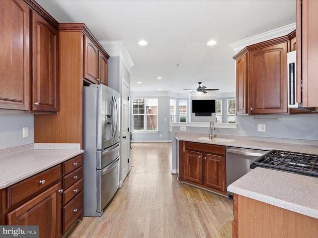 10009 ORLAND STONE DR, Bristow, VA 20136