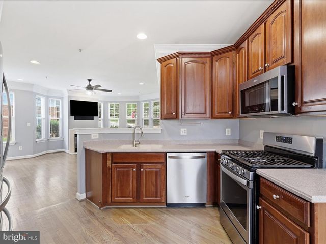 10009 ORLAND STONE DR, Bristow, VA 20136