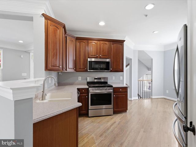 10009 ORLAND STONE DR, Bristow, VA 20136