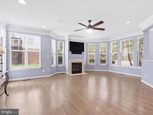 10009 ORLAND STONE DR, Bristow, VA 20136