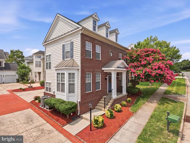10009 ORLAND STONE DR, Bristow, VA 20136
