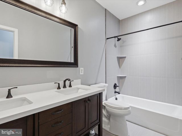 10009 ORLAND STONE DR, Bristow, VA 20136