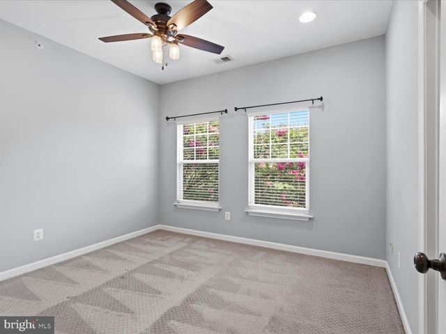 10009 ORLAND STONE DR, Bristow, VA 20136