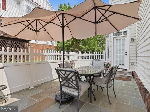 10009 ORLAND STONE DR, Bristow, VA 20136