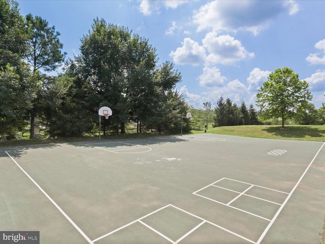 10009 ORLAND STONE DR, Bristow, VA 20136