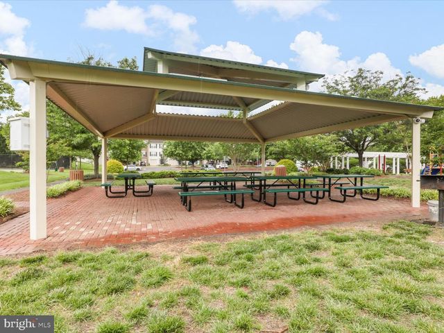 10009 ORLAND STONE DR, Bristow, VA 20136