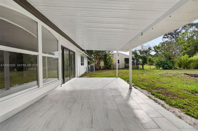 310 SW Bridgeport Dr, Port St. Lucie, FL 34953