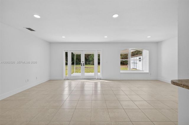 310 SW Bridgeport Dr, Port St. Lucie, FL 34953