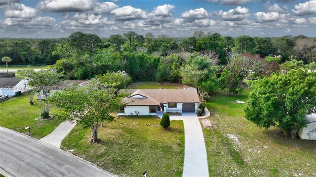 310 SW Bridgeport Dr, Port St. Lucie, FL 34953