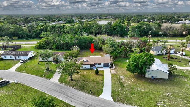 310 SW Bridgeport Dr, Port St. Lucie, FL 34953