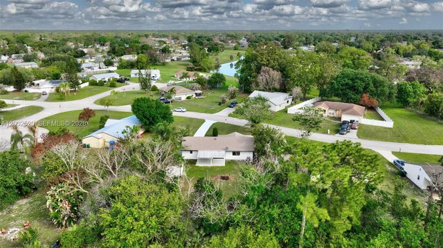 310 SW Bridgeport Dr, Port St. Lucie, FL 34953