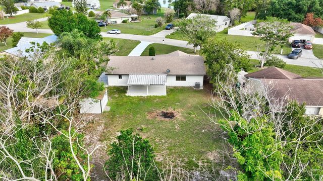310 SW Bridgeport Dr, Port St. Lucie, FL 34953