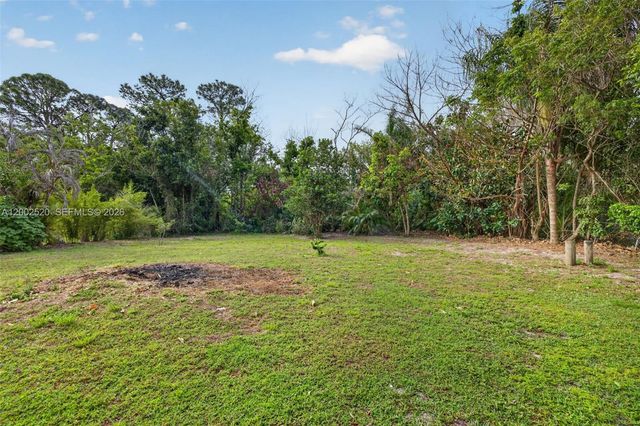 310 SW Bridgeport Dr, Port St. Lucie, FL 34953