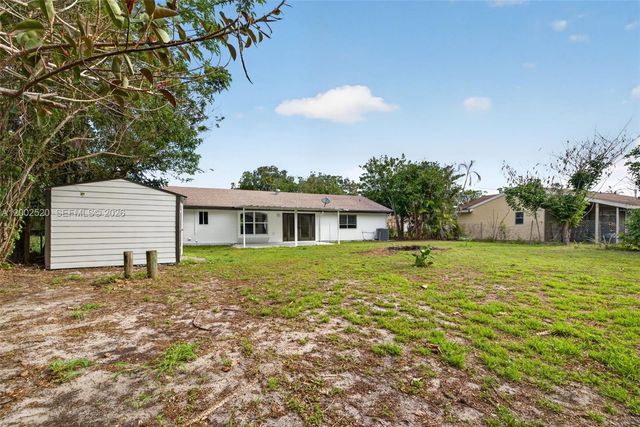 310 SW Bridgeport Dr, Port St. Lucie, FL 34953