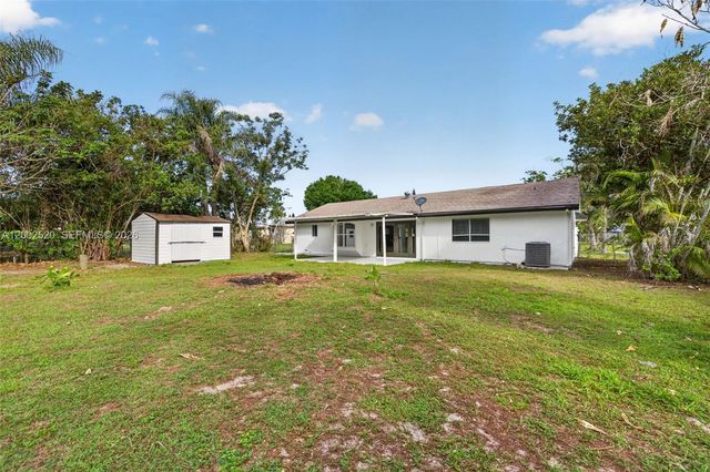 310 SW Bridgeport Dr, Port St. Lucie, FL 34953