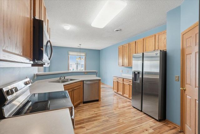 13043 Europa Trail Way N A, Hugo, MN 55038