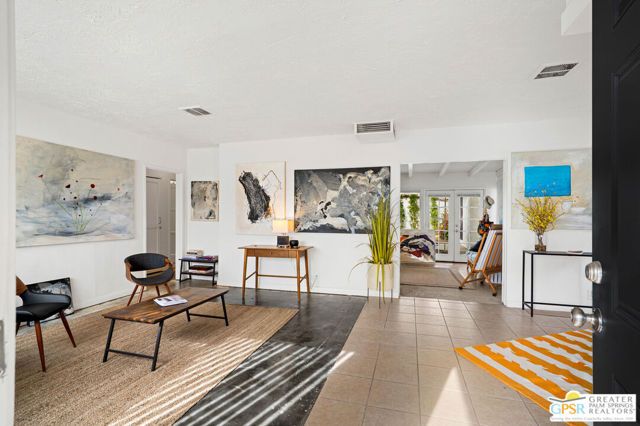 543 N Paseo De Anza, Palm Springs, CA 92262