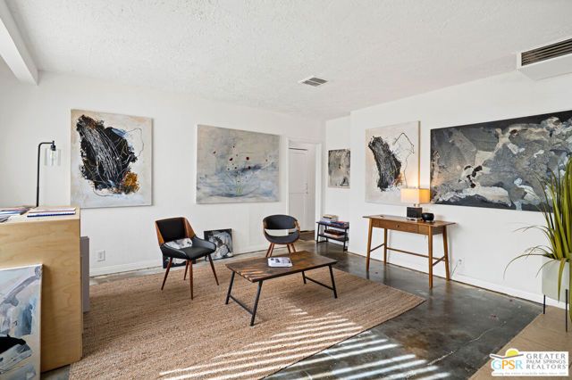 543 N Paseo De Anza, Palm Springs, CA 92262