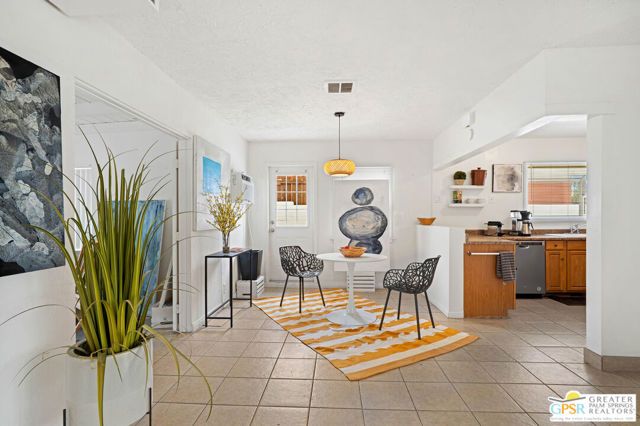 543 N Paseo De Anza, Palm Springs, CA 92262