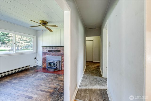 2016 W 10th Street, Port Angeles, WA 98363