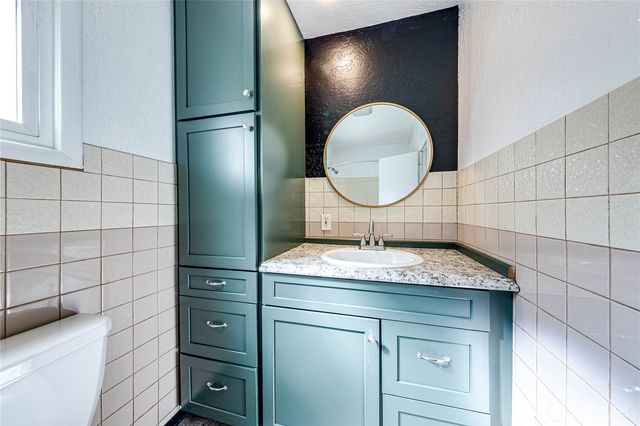 2016 W 10th Street, Port Angeles, WA 98363