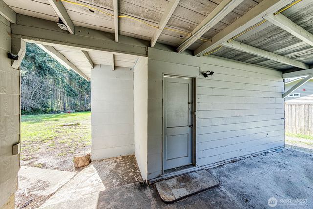 2016 W 10th Street, Port Angeles, WA 98363