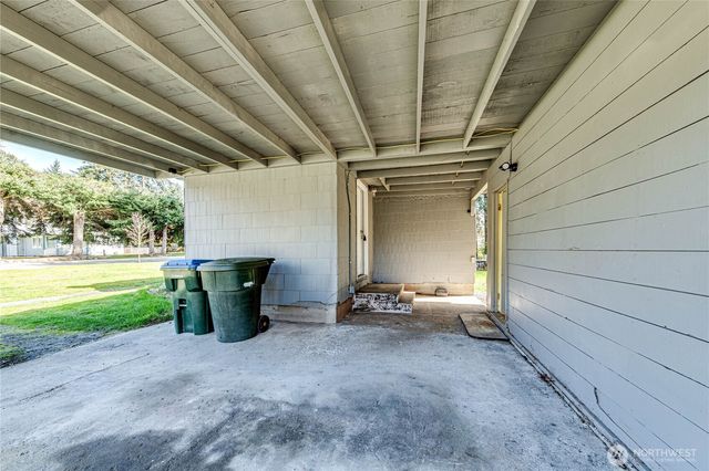 2016 W 10th Street, Port Angeles, WA 98363