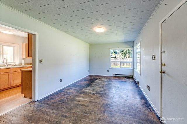 2016 W 10th Street, Port Angeles, WA 98363