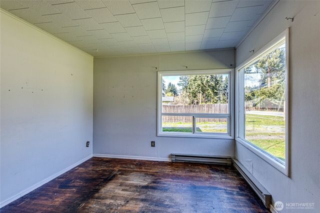 2016 W 10th Street, Port Angeles, WA 98363