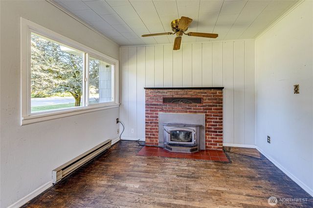 2016 W 10th Street, Port Angeles, WA 98363