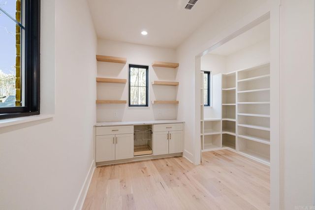 7048 Hannah Ln, Benton, AR 72019