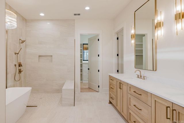 7048 Hannah Ln, Benton, AR 72019