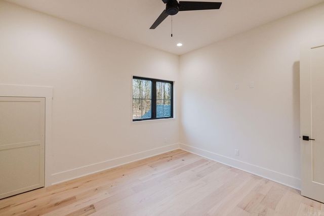 7048 Hannah Ln, Benton, AR 72019