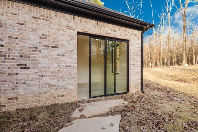 7048 Hannah Ln, Benton, AR 72019