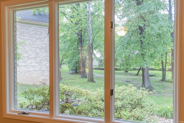 1415 Timberlake Road, Evansville, IN 47720