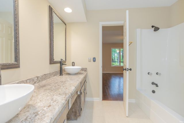 1415 Timberlake Road, Evansville, IN 47720