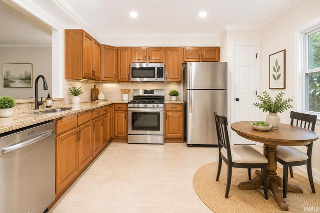1415 Timberlake Road, Evansville, IN 47720