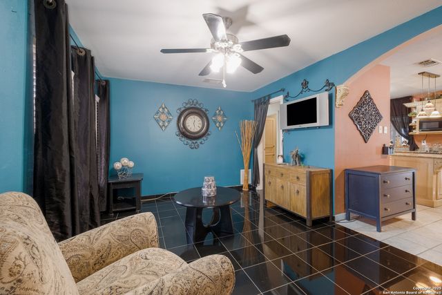 214 Schmeltzer, San Antonio, TX 78213