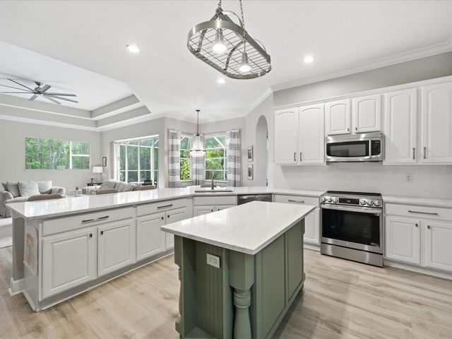 18931 CHAVILLE ROAD, Lutz, FL 33558