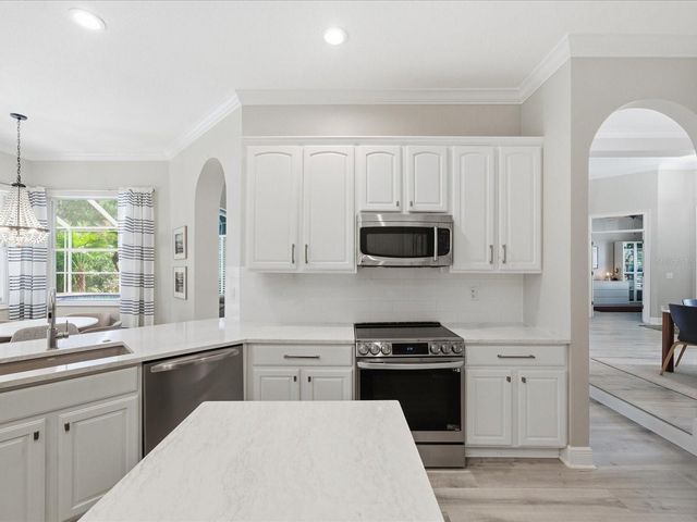 18931 CHAVILLE ROAD, Lutz, FL 33558